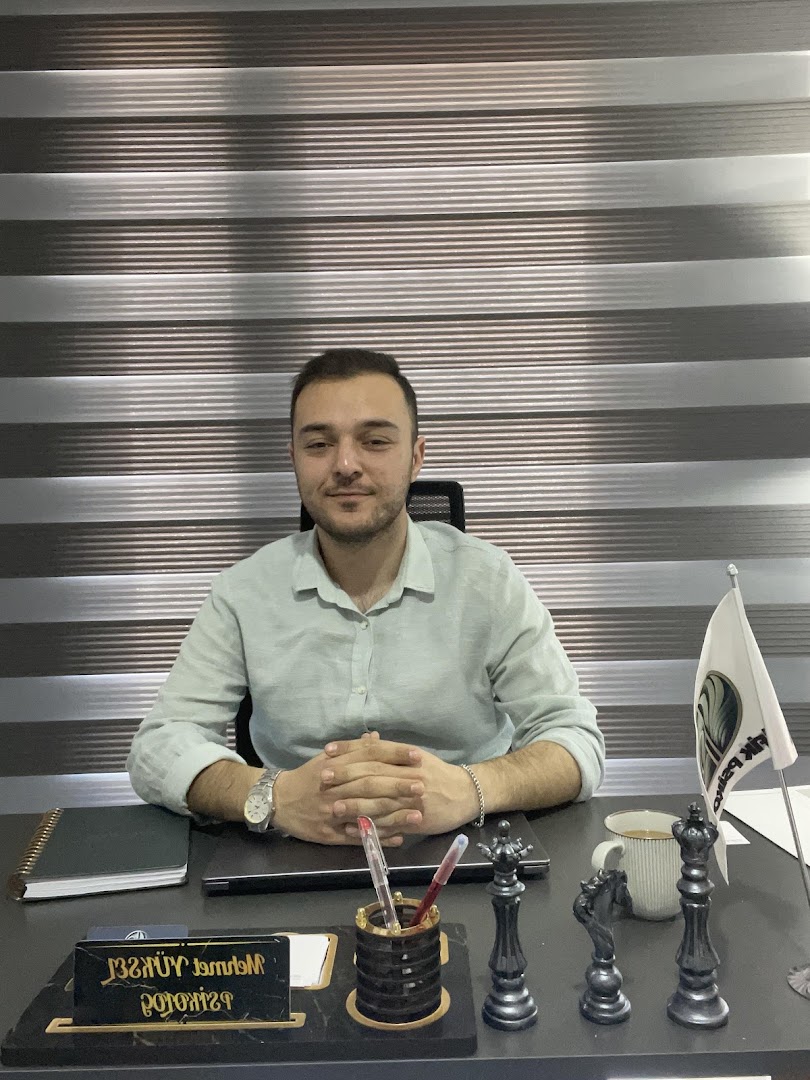 Psikolog Mehmet Yüksel